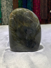 Load image into Gallery viewer, Labradorite Freeform