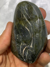 Load image into Gallery viewer, Labradorite Freeform