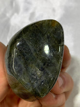 Load image into Gallery viewer, Labradorite Freeform
