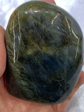 Load image into Gallery viewer, Labradorite Freeform