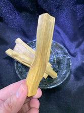 Load image into Gallery viewer, 5 Sticks - Palo Santo Wood