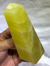 Load image into Gallery viewer, Himalayan Yellow Calcite Point