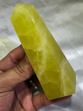 Load image into Gallery viewer, Himalayan Yellow Calcite Point