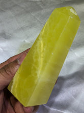 Load image into Gallery viewer, Himalayan Yellow Calcite Point