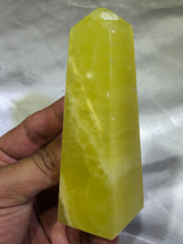 Load image into Gallery viewer, Himalayan Yellow Calcite Point