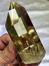 Load image into Gallery viewer, Lemon Quartz Points