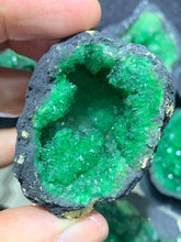 Load image into Gallery viewer, Chalcedony Geode