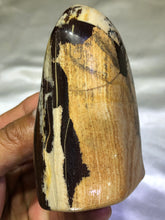 Load image into Gallery viewer, Nguni Standing Piece
