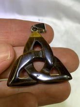 Load image into Gallery viewer, Celtic Pendants Triquetra
