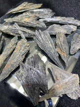 Load image into Gallery viewer, Black Kyanite