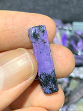 Load image into Gallery viewer, Charoite Bead