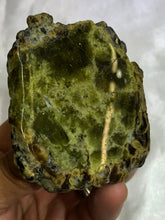 Load image into Gallery viewer, Tsavorite Garnet/Green Garnet