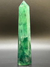 Load image into Gallery viewer, Green Fluorite Point
