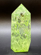 Load image into Gallery viewer, Crackle Emerald Aura Crystal Generator Point