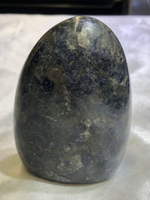 Load image into Gallery viewer, Cordierite Standing Piece