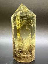 Load image into Gallery viewer, Lemon Quartz Points