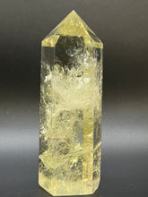 Load image into Gallery viewer, Lemon Quartz Points