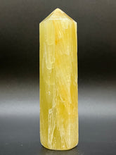 Load image into Gallery viewer, Himalayan Yellow Calcite Point