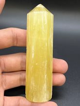 Load image into Gallery viewer, Himalayan Yellow Calcite Point