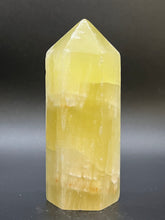 Load image into Gallery viewer, Himalayan Yellow Calcite Point