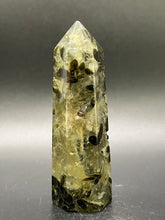 Load image into Gallery viewer, Prehnite Points