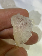 Load image into Gallery viewer, Morganite Raw