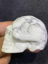 Load image into Gallery viewer, Howlite Skull