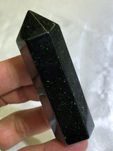 Load image into Gallery viewer, Green Goldstone Point