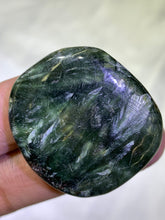 Load image into Gallery viewer, Seraphinite Tumbled