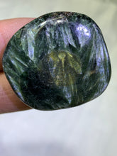 Load image into Gallery viewer, Seraphinite Tumbled