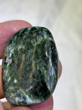 Load image into Gallery viewer, Seraphinite Tumbled