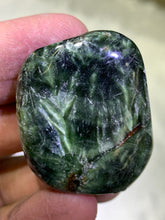 Load image into Gallery viewer, Seraphinite Tumbled