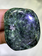Load image into Gallery viewer, Seraphinite Tumbled