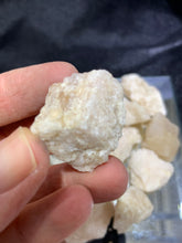 Load image into Gallery viewer, Morganite Raw