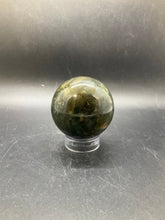 Load image into Gallery viewer, Labradorite Sphere