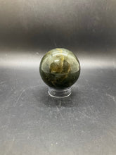 Load image into Gallery viewer, Labradorite Sphere