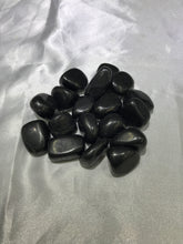 Load image into Gallery viewer, Shungite Tumbled