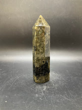 Load image into Gallery viewer, Labradorite Point