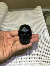 Load image into Gallery viewer, Nuumite Skull