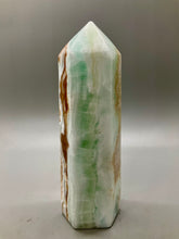 Load image into Gallery viewer, Caribbean Blue Calcite Point
