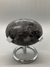 Load image into Gallery viewer, Yooperlite Fluorescent Palm Stone
