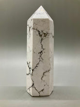 Load image into Gallery viewer, Howlite Point
