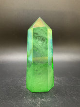 Load image into Gallery viewer, Emerald Aura Crystal Generator Point
