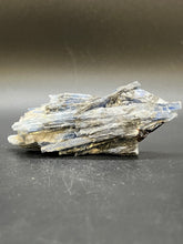 Load image into Gallery viewer, Blue Kyanite Rough
