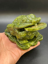 Load image into Gallery viewer, Jade Fortune Toad
