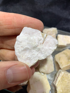 Mangano Calcite Raw - 4 Stones