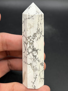 Howlite Point