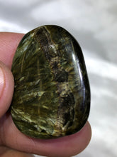 Load image into Gallery viewer, Seraphinite Tumbled
