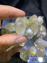 Load image into Gallery viewer, Rutilated Quartz Tumbled
