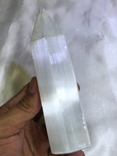 Load image into Gallery viewer, Selenite Point  medium
